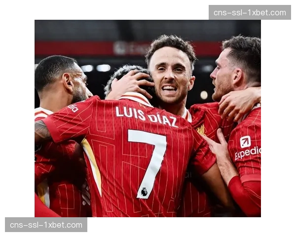 英超：利物浦2-2曼联，萨拉赫点射绝平，加纳乔双响